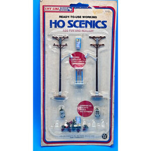 Vintage Life-Like HO Scenics City Street Lights & Utility Poles – Original Card